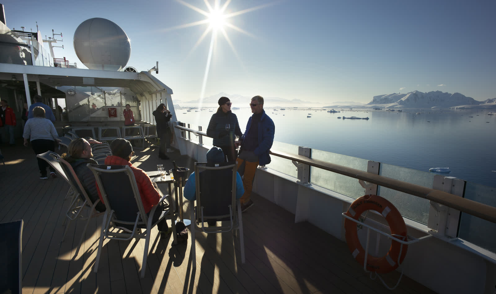 Polarstimmung — Sonnenuntergang über dem Eismeer · Foto: Nils Lund