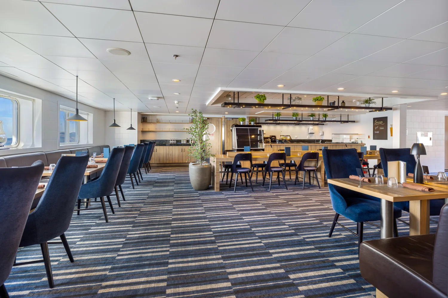 Bistro Brygga — Lässiges Bistro & Bäckerei für frische Backwaren, Suppen und Snacks über den Tag · Foto: Espen Mills