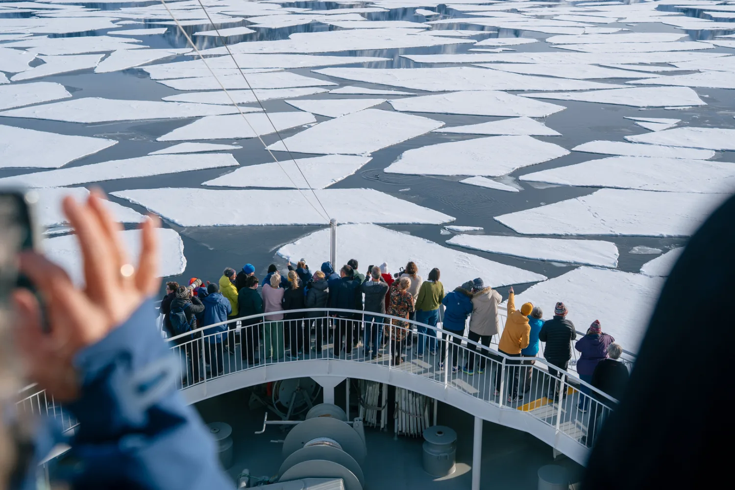 MS Spitsbergen im Raudfjorden, Svalbard · Foto: Kay Fochtmann