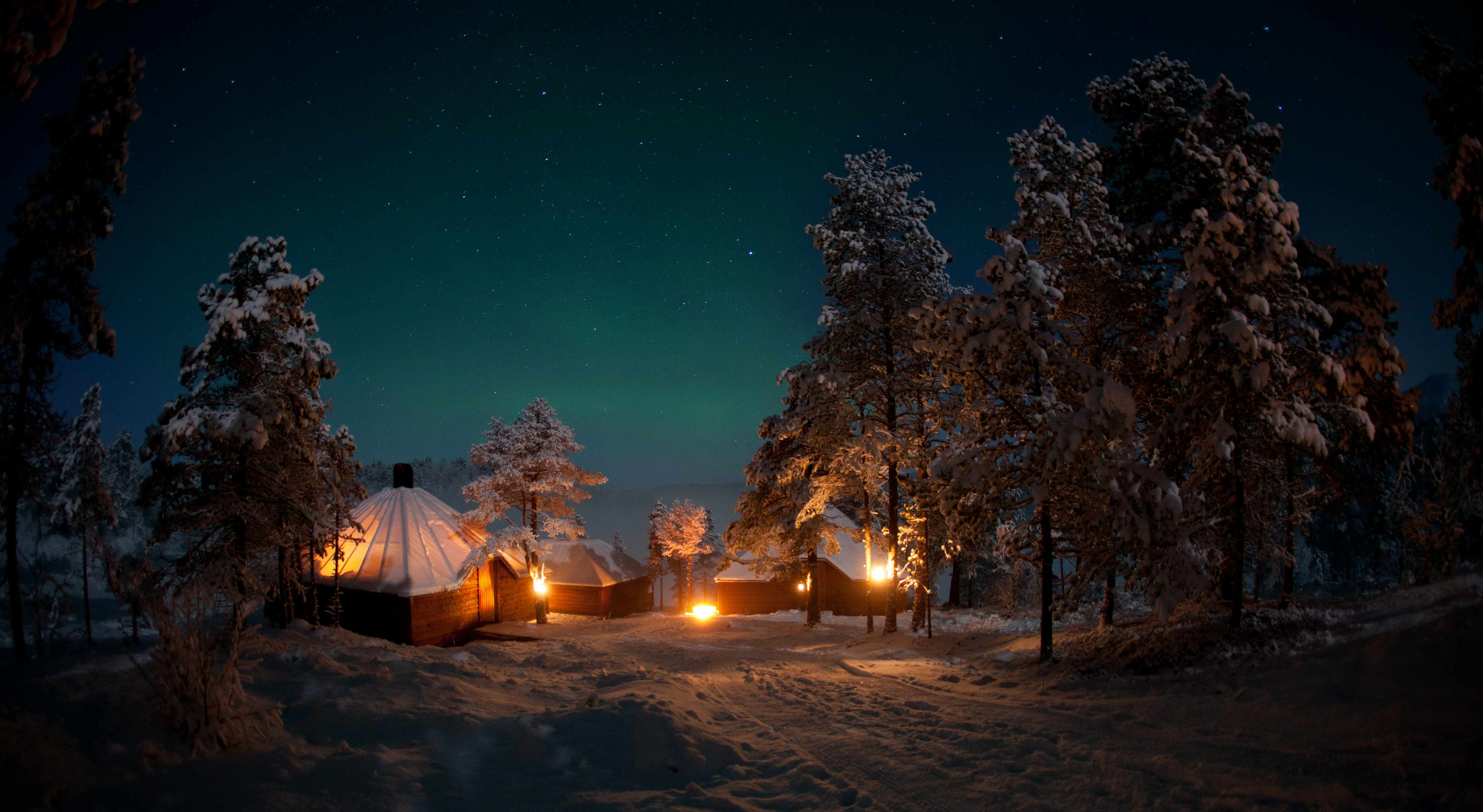 Camp Nikka mit Nordlichtern