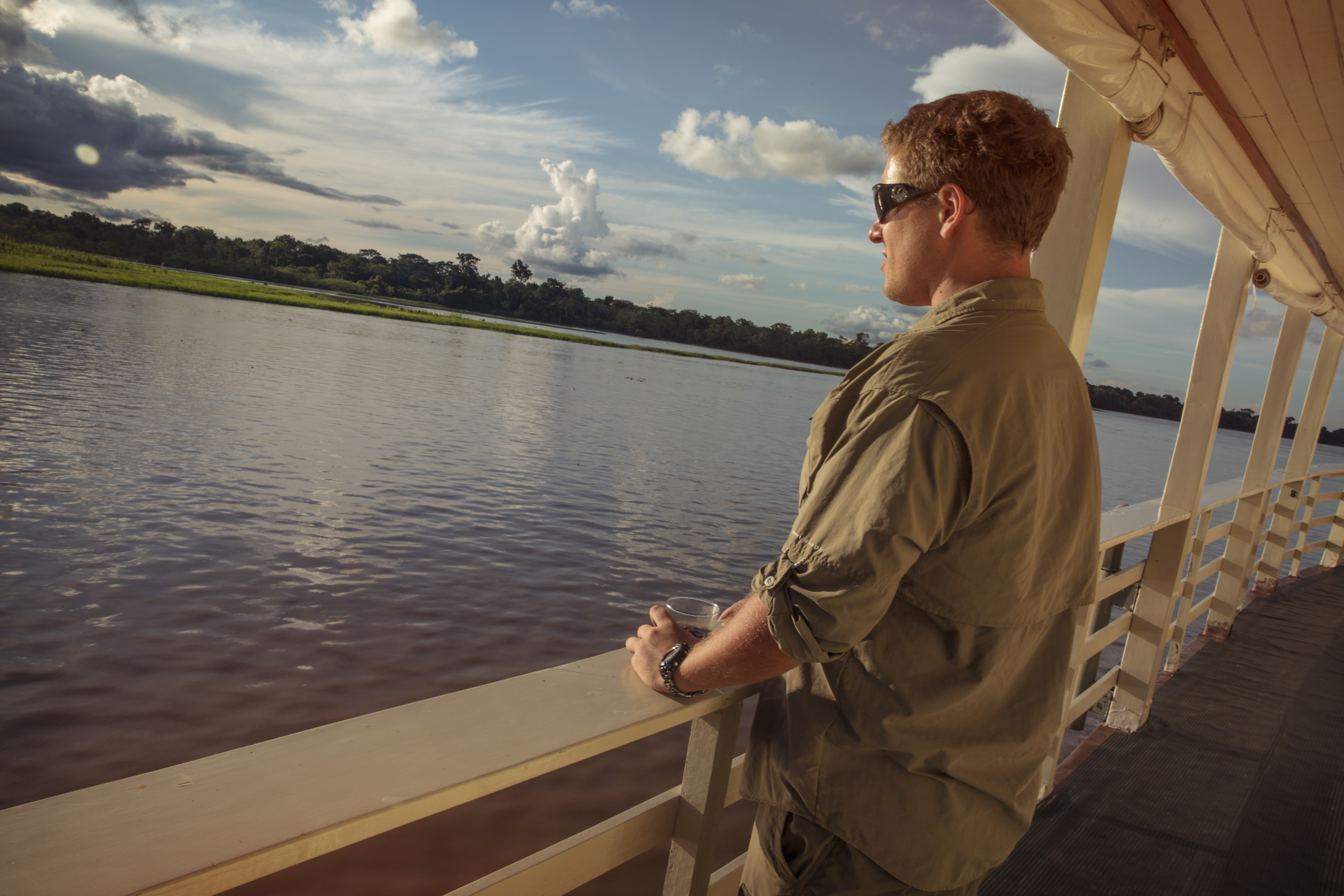 Sonnendeck — Entspannen mitten im Regenwald