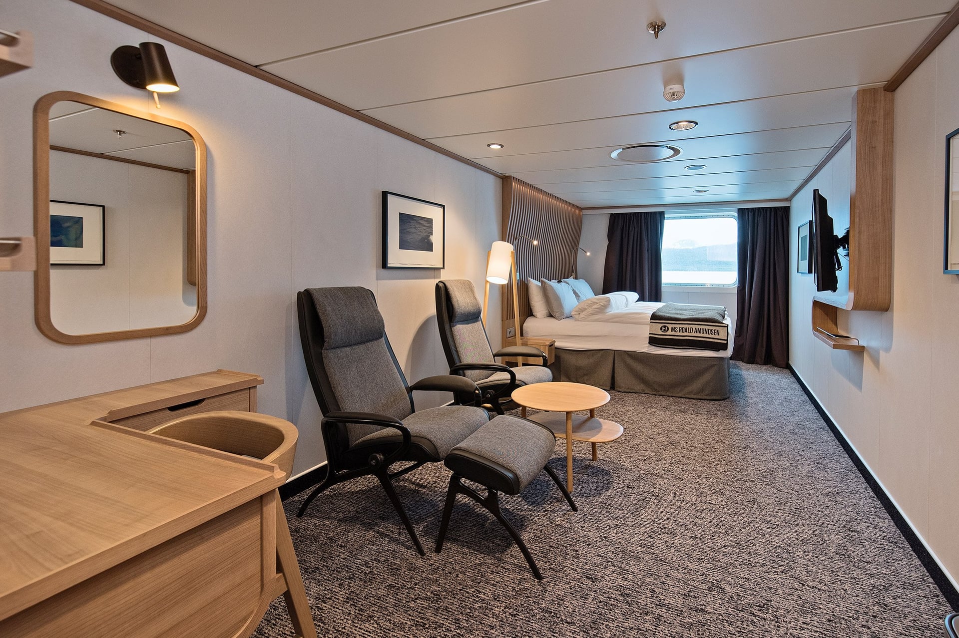 TT